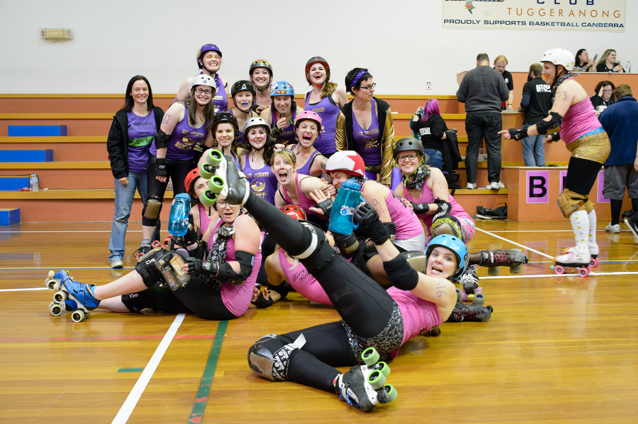Cherry Cola Rollers v Hot Jammer Donuts. Photographer: Brett Sargeant, D-eye Photography